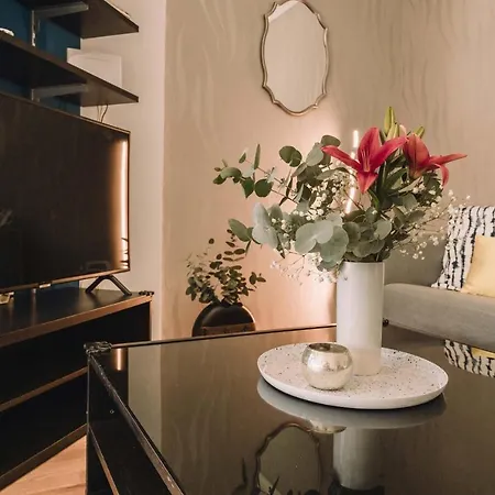 In The Heart Of Cruz, Parking, Netflix, Aircon Apartment