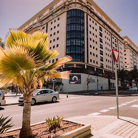 In The Heart Of Cruz, Parking, Netflix, Aircon Santa Cruz de Tenerife